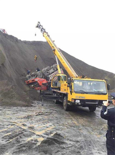 射洪上犹道路救援